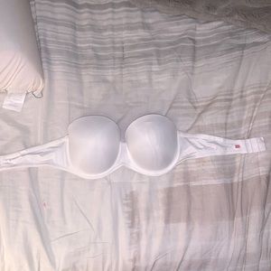 Brand: Pink white strapless bra